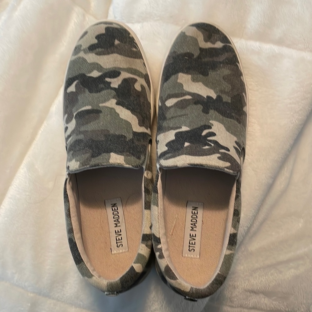 Steve Madden camo shoes